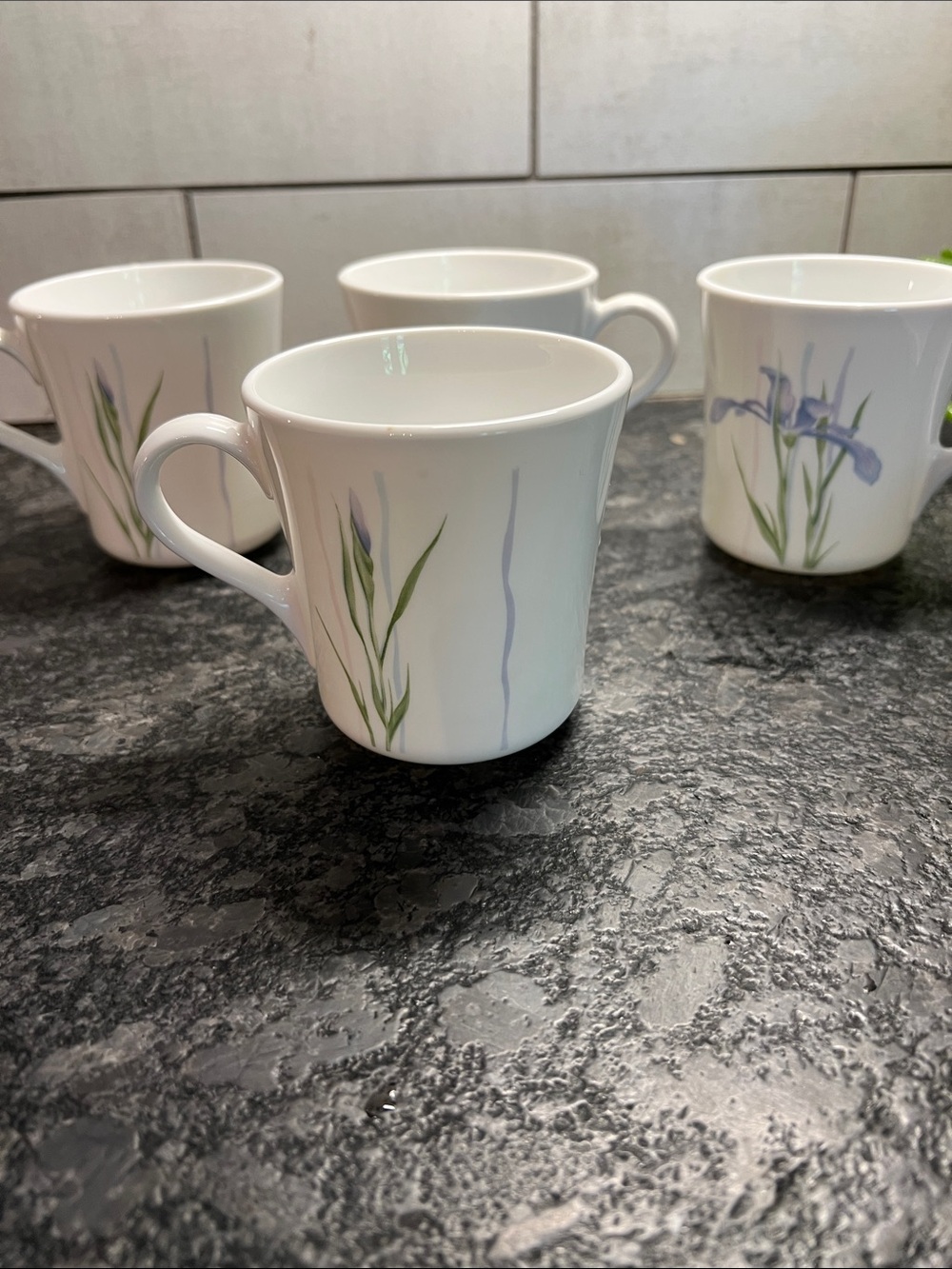 Set of 4 Corning/Corelle Shadow Iris Coffee Mugs. Like new.